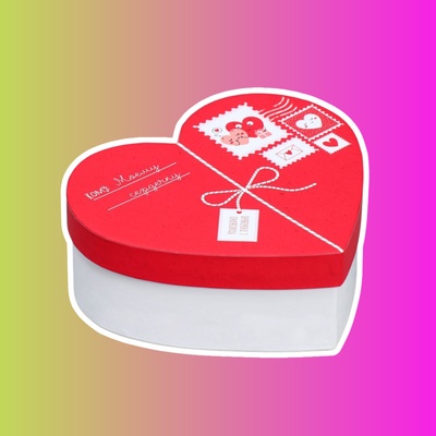 Подарочная коробка "Любовь повсюду"