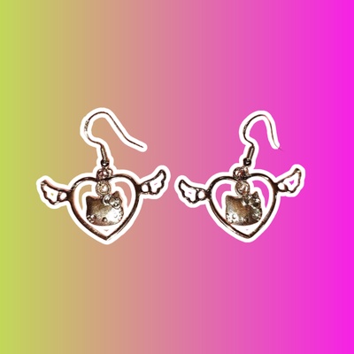 Серьги Hello Kitty в виде сердец с крыльями
