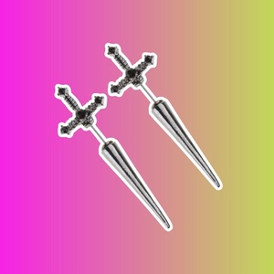 Серьги в виде меча с черными камнями