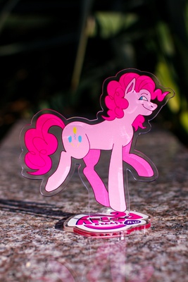 Акриловая авторская фигурка маленькая Stickerpachechnaya x vegaslover "My little pony: Пинки Пай"