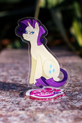 Акриловая авторская фигурка маленькая Stickerpachechnaya x vegaslover "My little pony: Рарити"