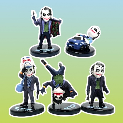 Случайная фигурка из набора Темный Рыцарь: Джокер