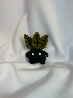 Вязаный брелочек Мандрагора